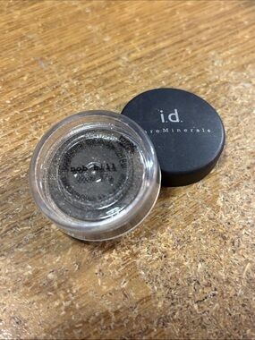 bareMinerals Loose Eyeshadow - Black with Clear Jar